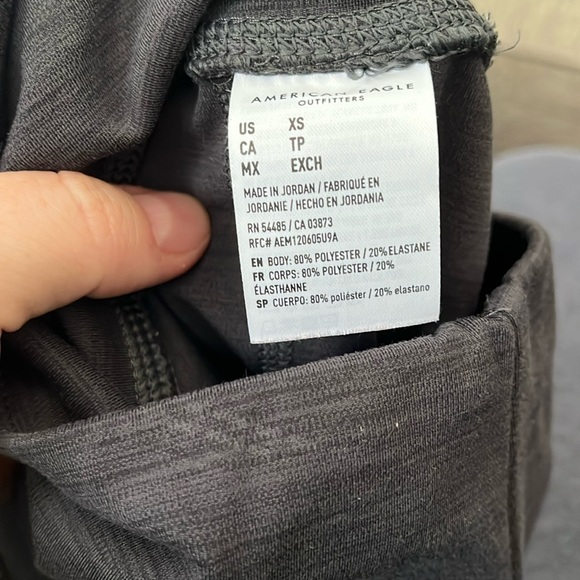 American Eagle Everything Pocket Leggings, size XS - Picture 7 of 8